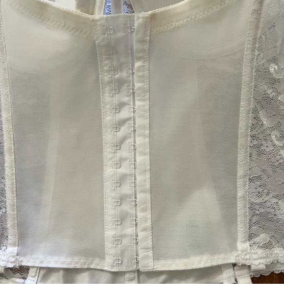 Carnival White Lace Full Coverage Bustier Strapless Bra Corset 423 size 38DD - Picture 5 of 9